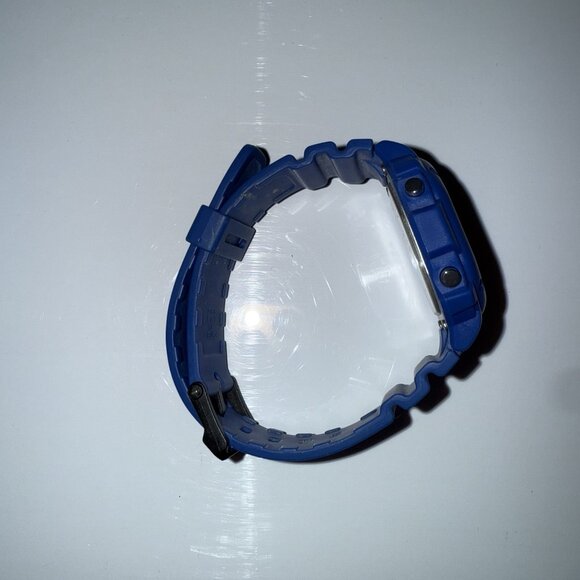 Casio Illuminator Blue Water Resist Digital Watch F108WH - Picture 3 of 7